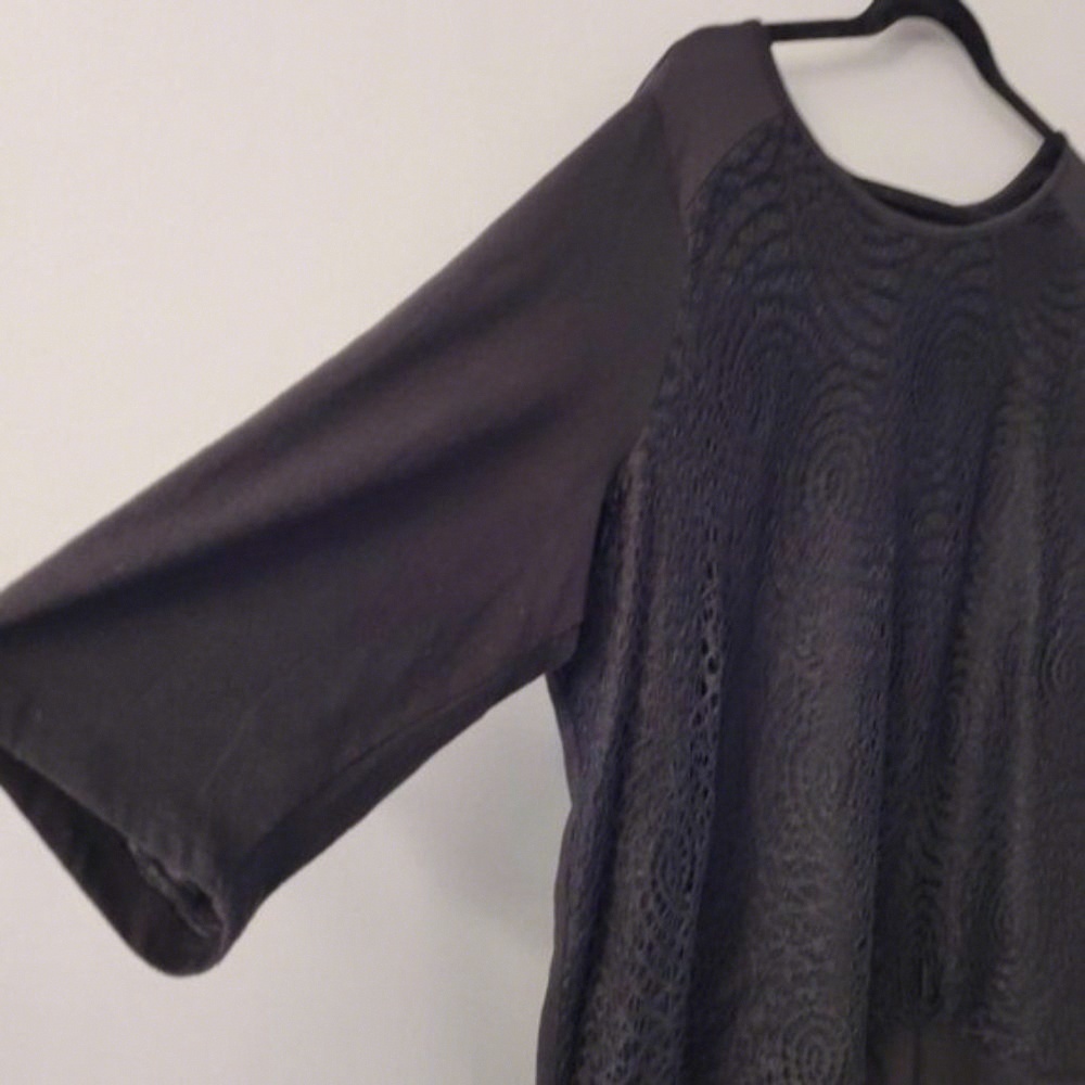 Women's Black Lace overlay top Sz 3X